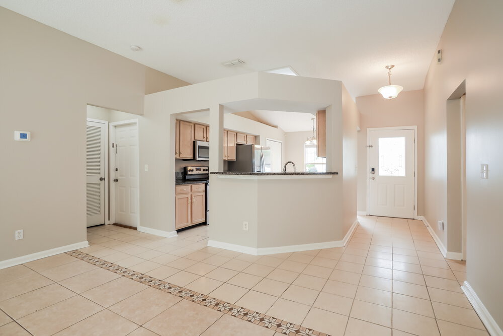 Building Photo - 7835 Longhorn Cir E