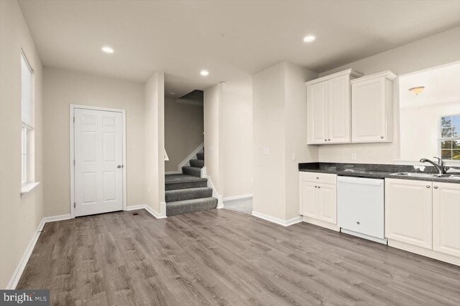 Building Photo - 1 Karendale Ct