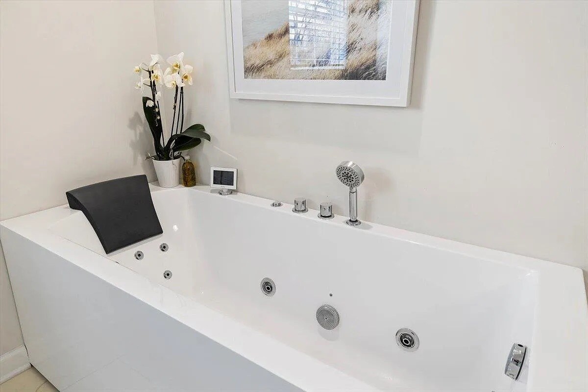 Building Photo - 840 Jefferson Cir