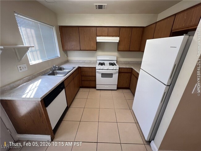 Building Photo - 3810 Terrazzo Ave