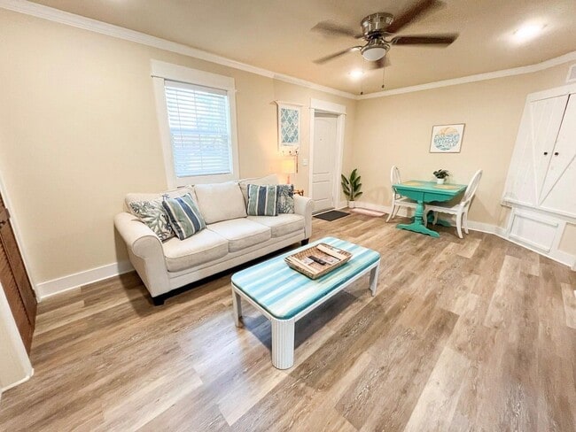 Building Photo - 1820 Avenue O 1/2