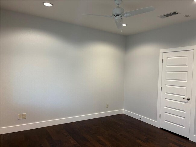 Building Photo - 1512 Forest Trail