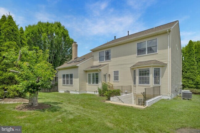 Building Photo - 10857 Hunter Gate Way