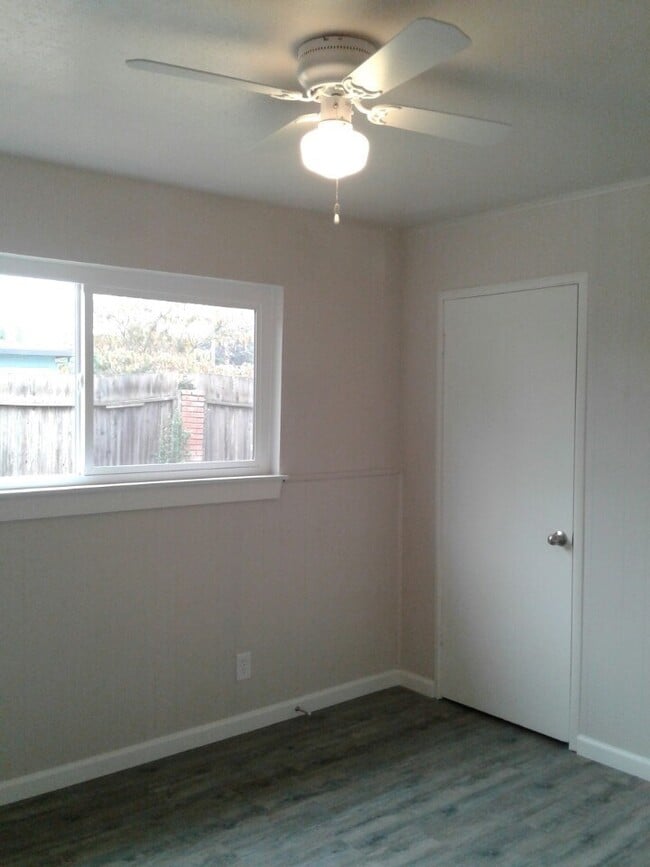 Building Photo - STOP BY, PEEK THROUGH THE WINDOWS AND EXPLORE THE AREA!