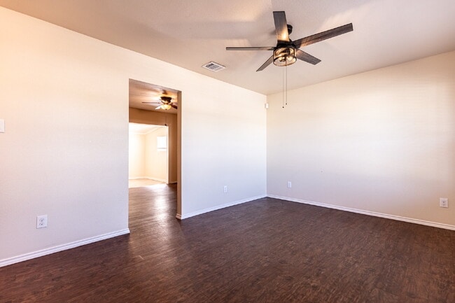 Building Photo - 8016 Landing Ave