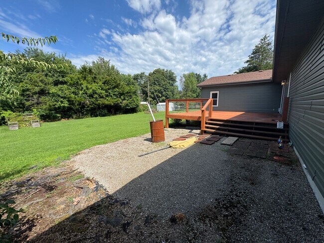 Building Photo - 4 Bedroom 2 Bathroom Home with Convenient Access To I-44!