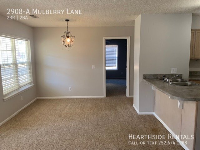 Building Photo - 2908 Mulberry Ln