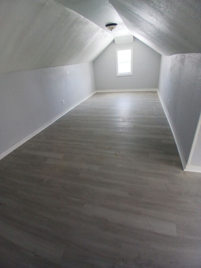 Building Photo - 1516 Price St