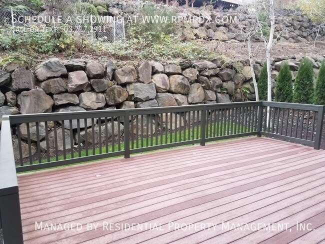 Building Photo - 15355 SW Greenfield Dr