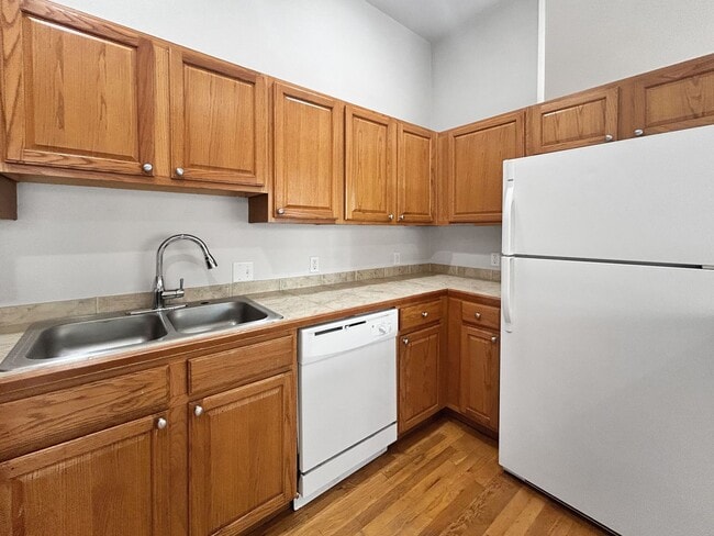 Building Photo - $0 DEPOSIT OPTION. 2 BED 2.5 BATH CONDO AT STUDIO 70 IN DENVER'S GOLDEN TRIANGLE. PARKING INCLUDED!