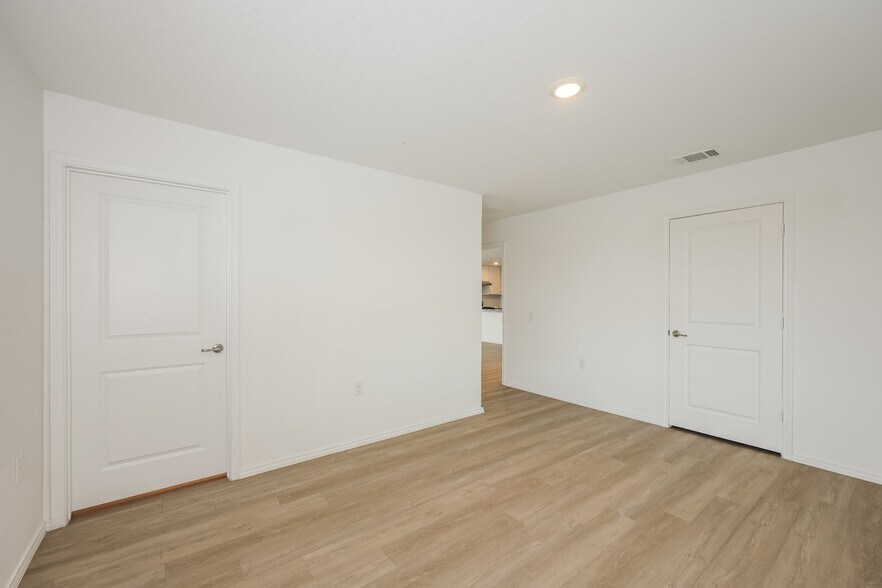 Building Photo - 11915 Cink Dr