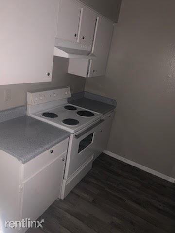 Building Photo - 1 br, 1 bath Apartment - 1900 Carl Rd