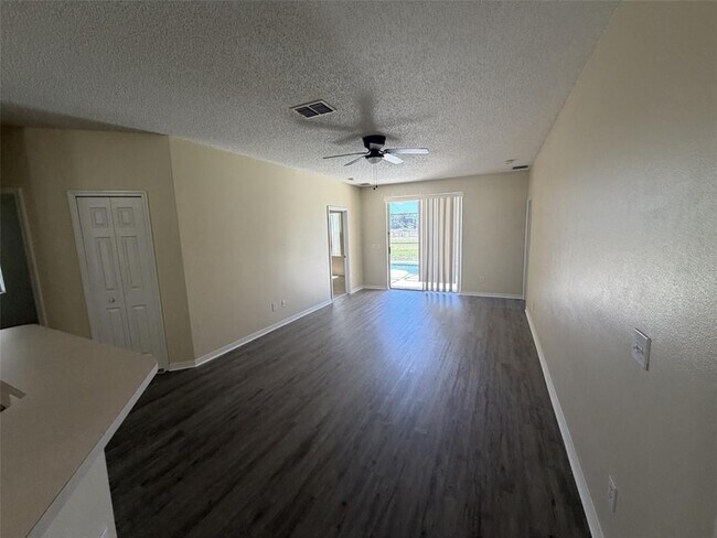Building Photo - 311 Sunset View Dr