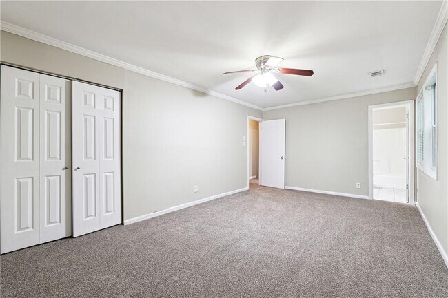 Building Photo - 4326 Dogwood Farms Dr