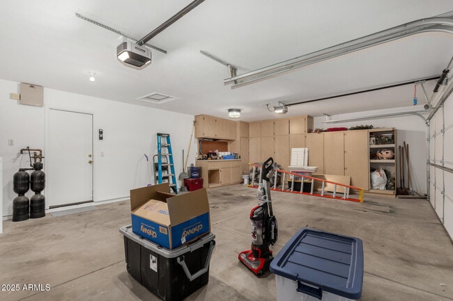 Building Photo - 4550 E Bent Tree Dr