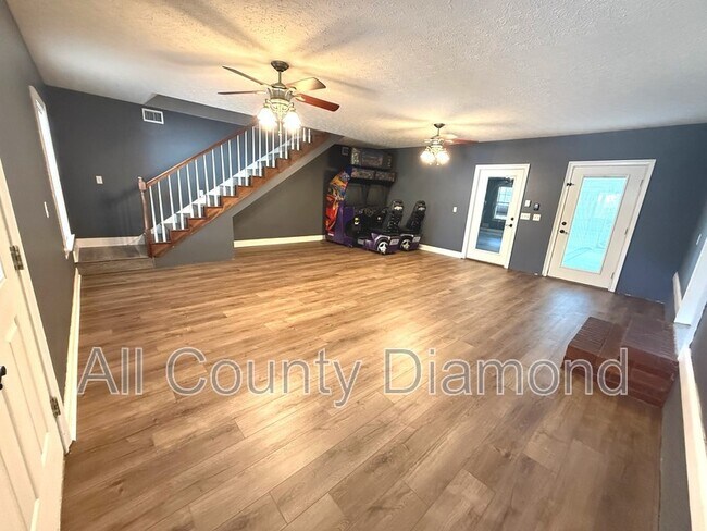 Building Photo - 12207 Lyndell Plantation Dr