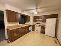 Building Photo - 1028 S Lexington Ave