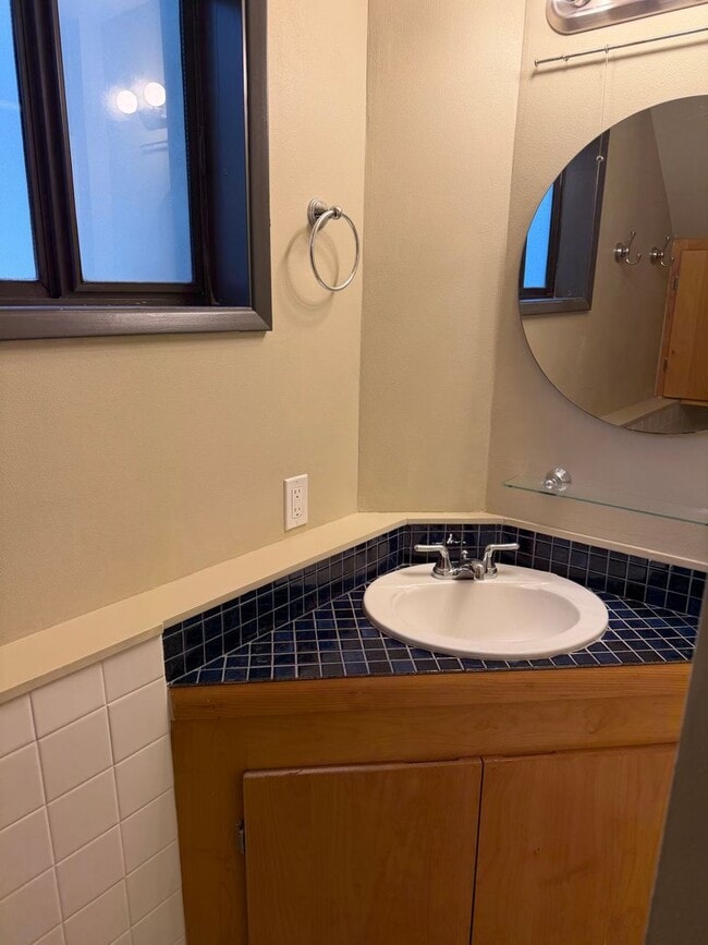 Building Photo - Beautiful 4 bedroom, 3 bathroom home in Eugene!