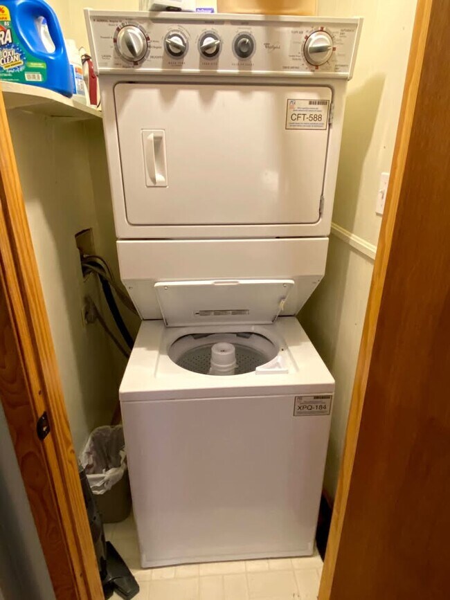 in suite laundry - 601 Dave Creek Pky