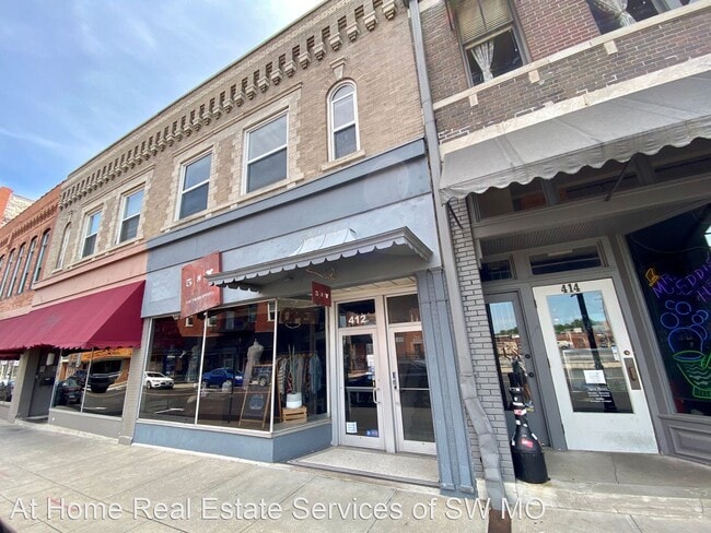 Building Photo - 412 South Ave