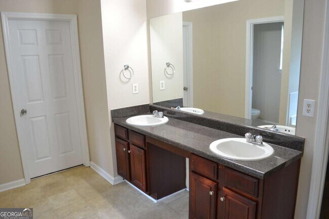 Building Photo - 6157 Red Top Loop