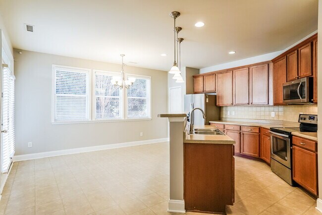 Building Photo - 674 Averasboro Dr