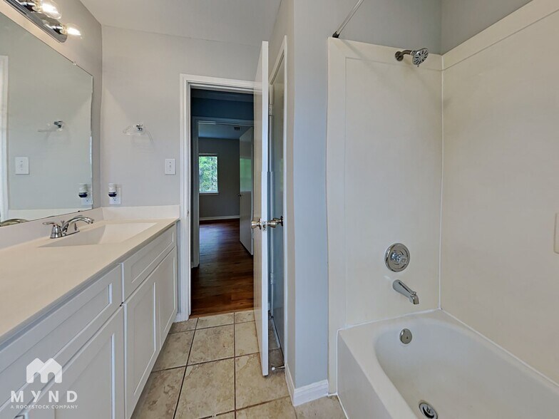 Building Photo - 2311 Friarwood Trail