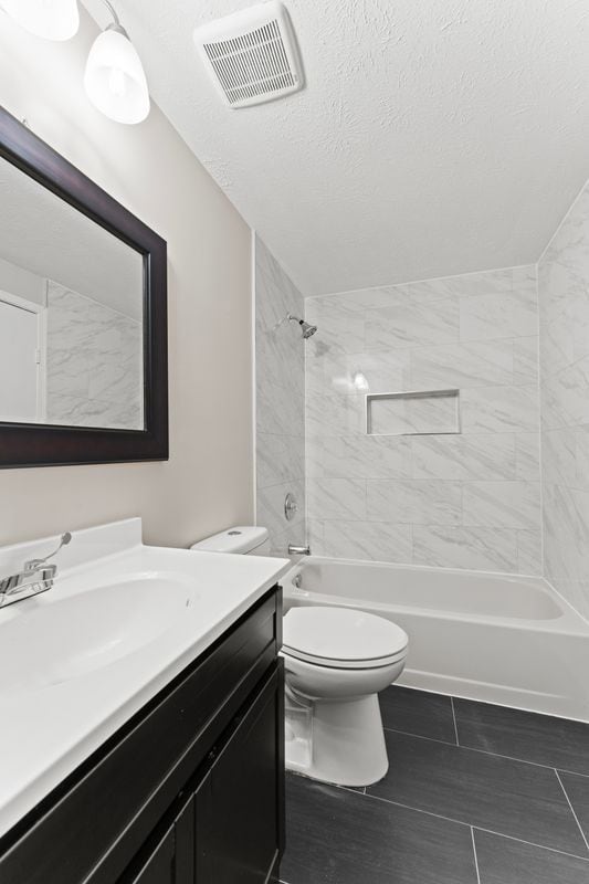 Building Photo - 8161 Sheffield Ct