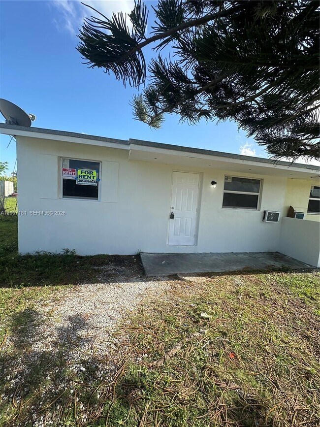 Building Photo - 11840 SW 212th St