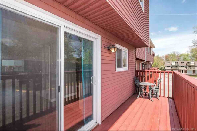 Building Photo - 132 Churchill Dr