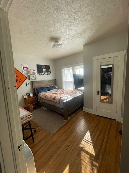 Building Photo - 1208 S Lincoln St