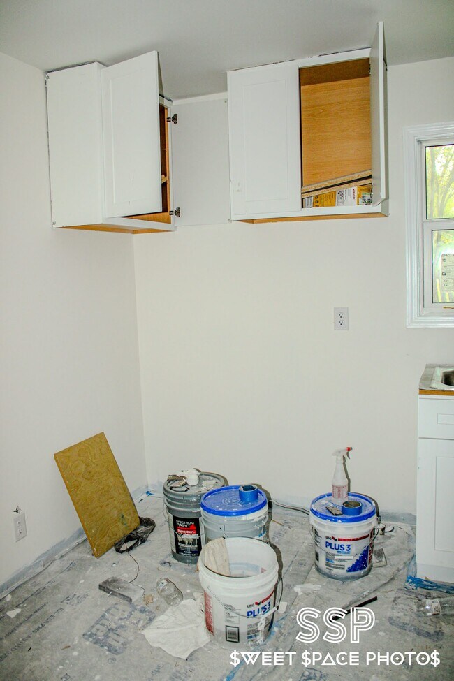 Building Photo - 503 N Orange St