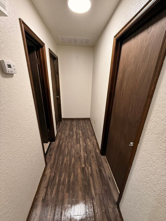 Building Photo - 10213 Shadowridge Dr