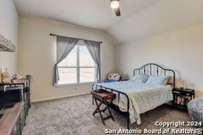 Building Photo - Super Nice Spacious Home with over 2600 sq ft in Parc at Escondido