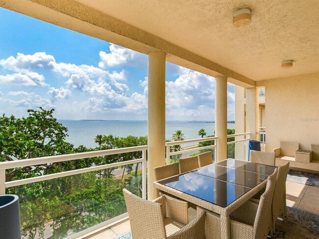 Building Photo - 4201 Bayshore Blvd