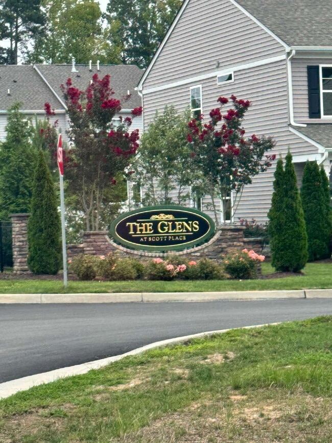 Building Photo - Brand New 3-Bedroom Townhome for Rent in The Glens at Scott Place ***MOVE IN SPECIAL $500 off fir...
