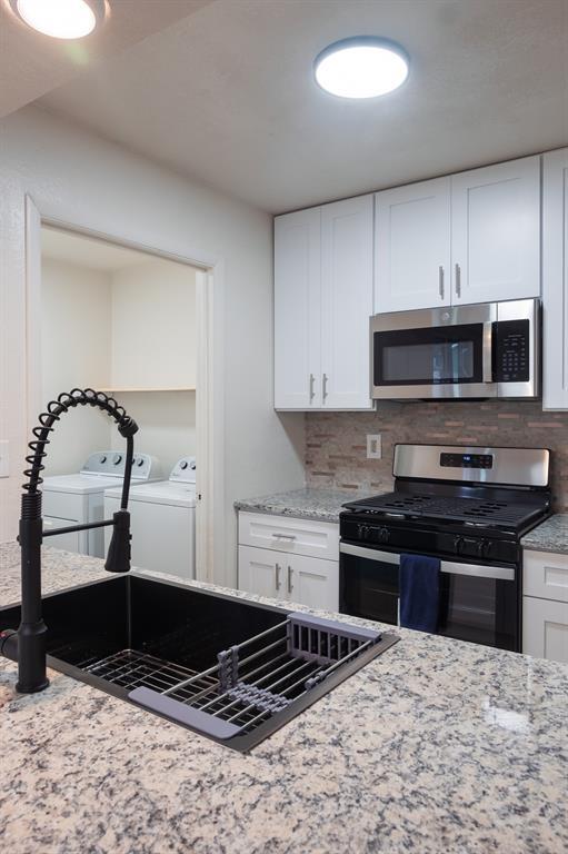 Building Photo - 2401 Bucks Run