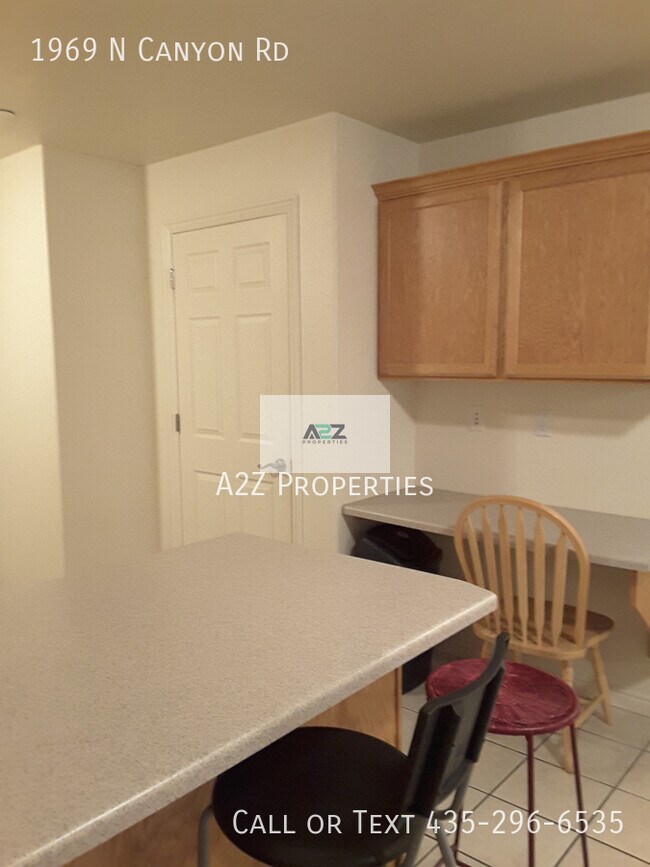 Building Photo - 1969 N Canyon Rd