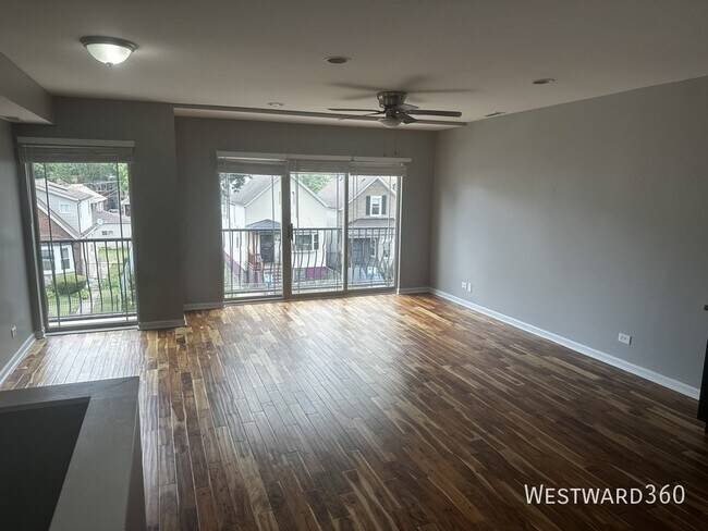 Building Photo - 6344 S Rhodes Ave