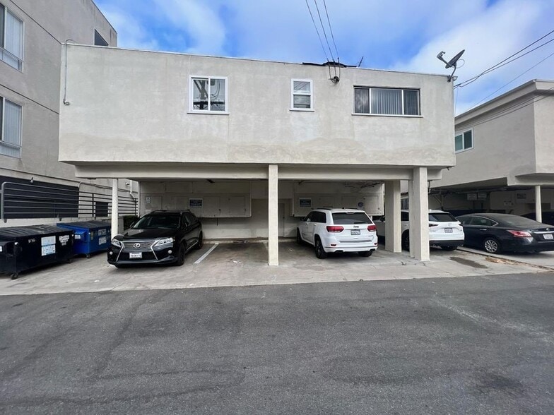 Building Photo - 1130 S Clark Dr