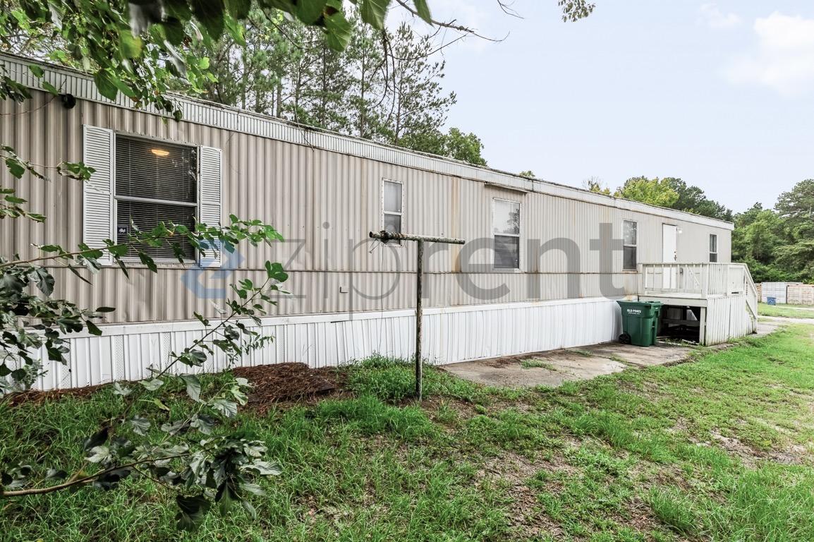 Building Photo - 1112 Armadillo Dr