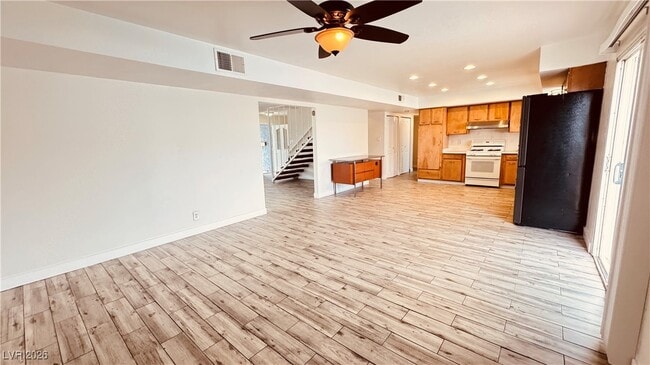 Building Photo - 201 Redstone St