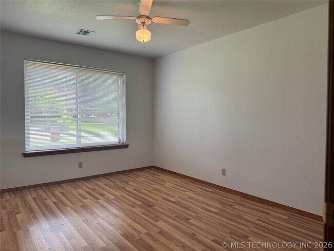Building Photo - 451 W 113th St