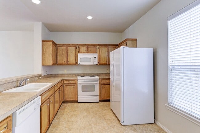 Building Photo - 8034 Grow Ln