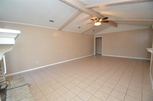Building Photo - 439 Breeze Park Dr
