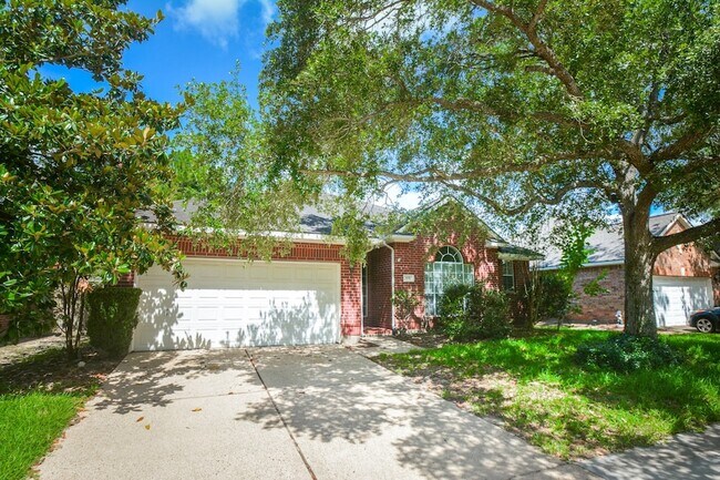 Building Photo - 918 Tennyson Dr