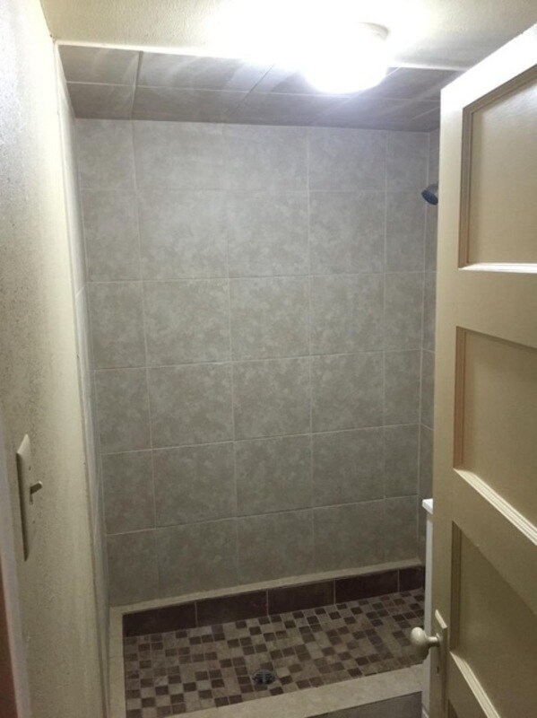 Building Photo - 1412 E 16th St