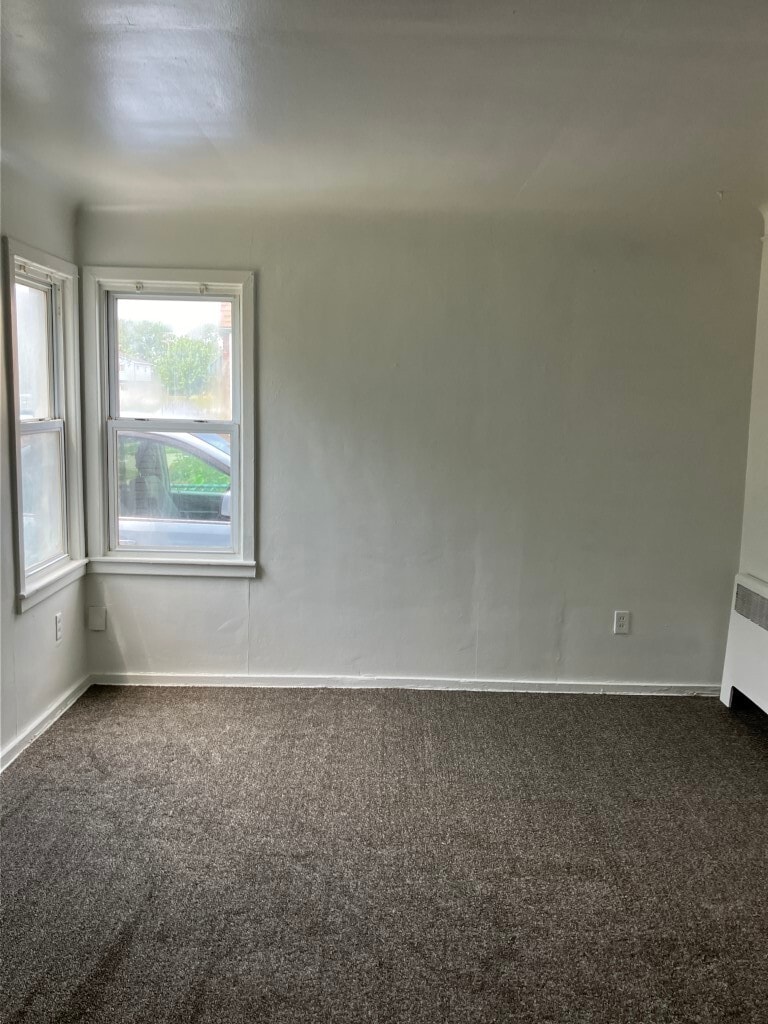 Building Photo - 23850 Dormont Ave