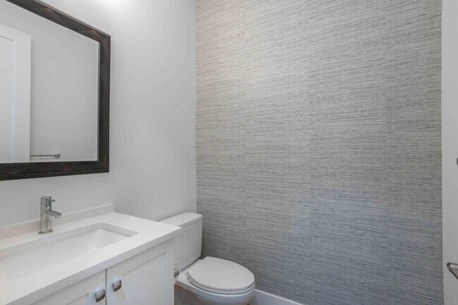 Building Photo - 21049 Violet Flds Wy