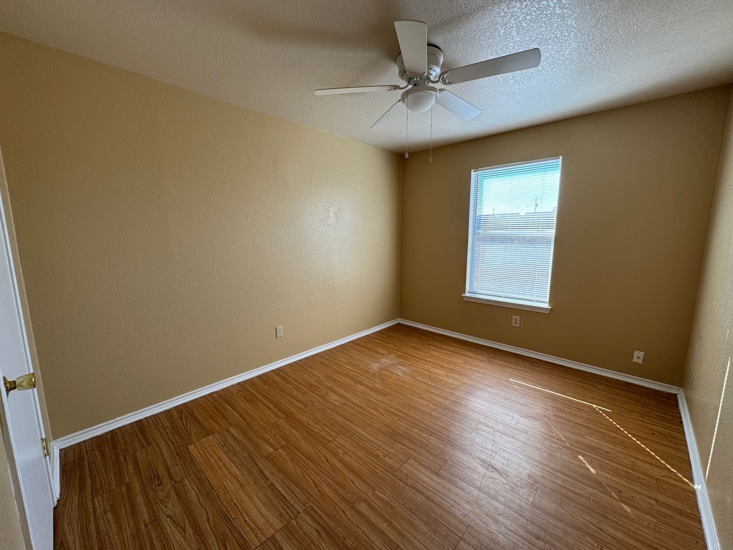 Building Photo - 1709 Cedarhill Dr